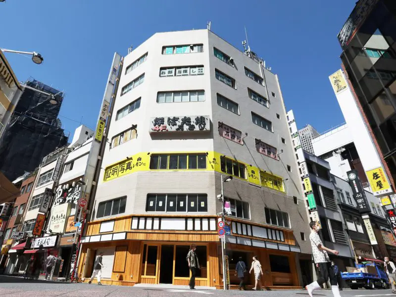 レモン社新宿店外観
